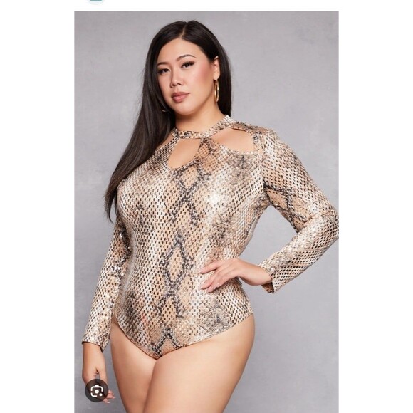 NWT Plus Ladies Rainbow Animal Print Foiled Cutout Taupe Bodysuit Size 2X - Picture 1 of 9